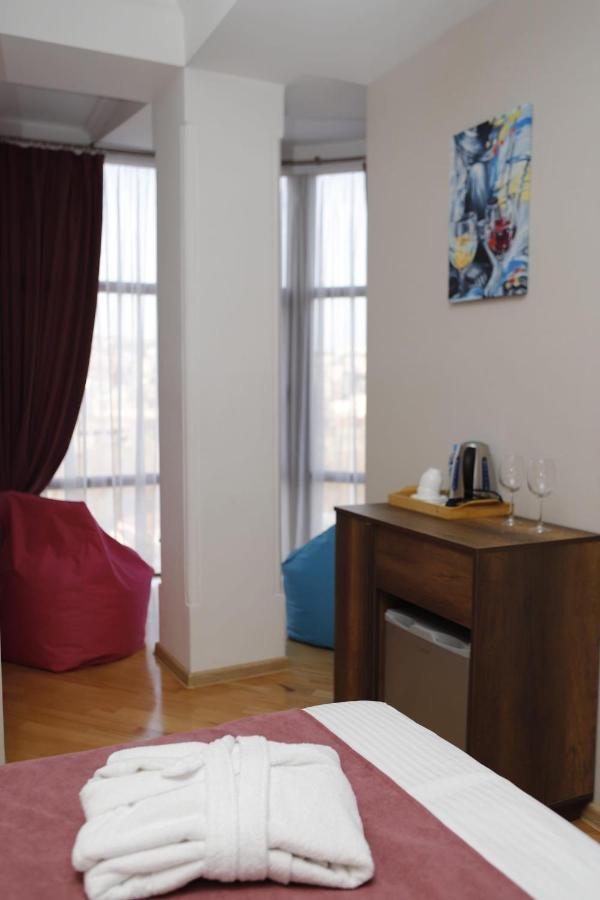 טביליסי Legend Hotel מראה חיצוני תמונה