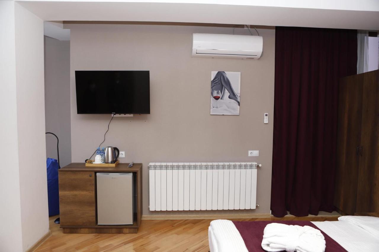 טביליסי Legend Hotel מראה חיצוני תמונה