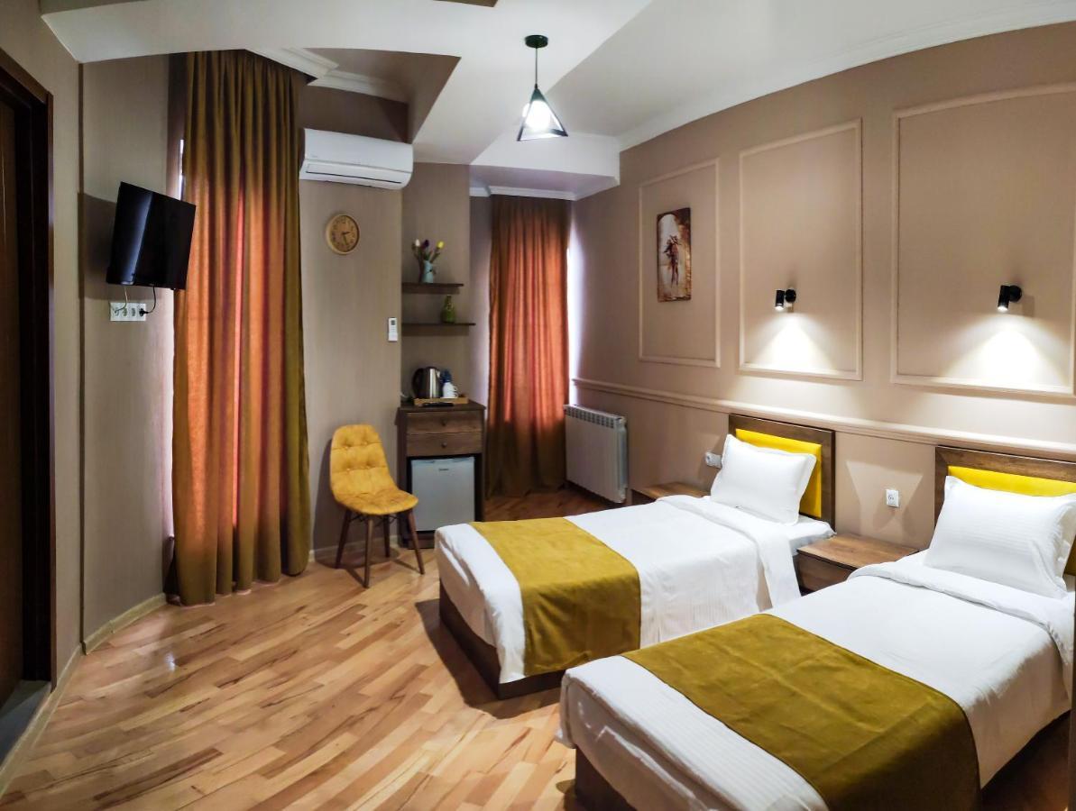 טביליסי Legend Hotel מראה חיצוני תמונה