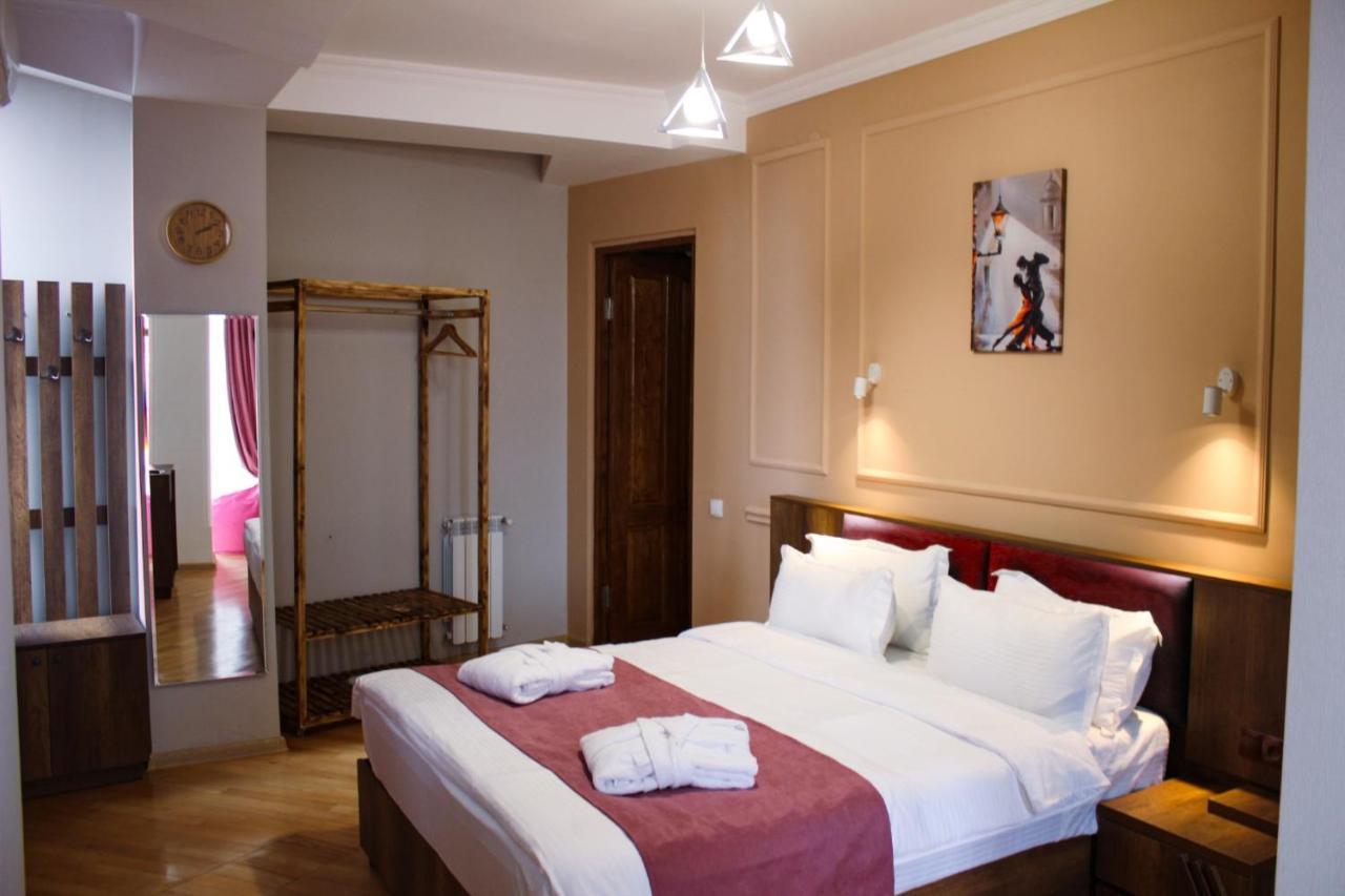 טביליסי Legend Hotel מראה חיצוני תמונה