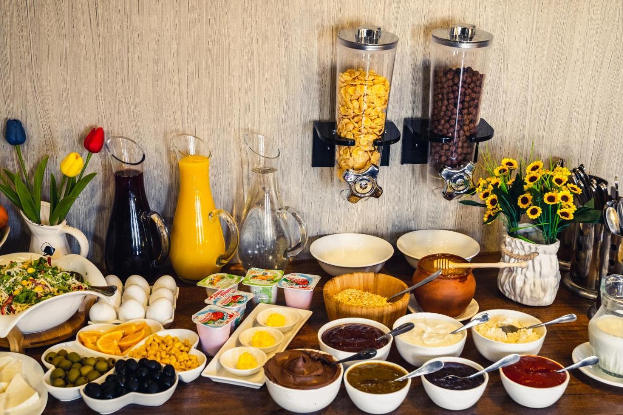 טביליסי Legend Hotel מראה חיצוני תמונה