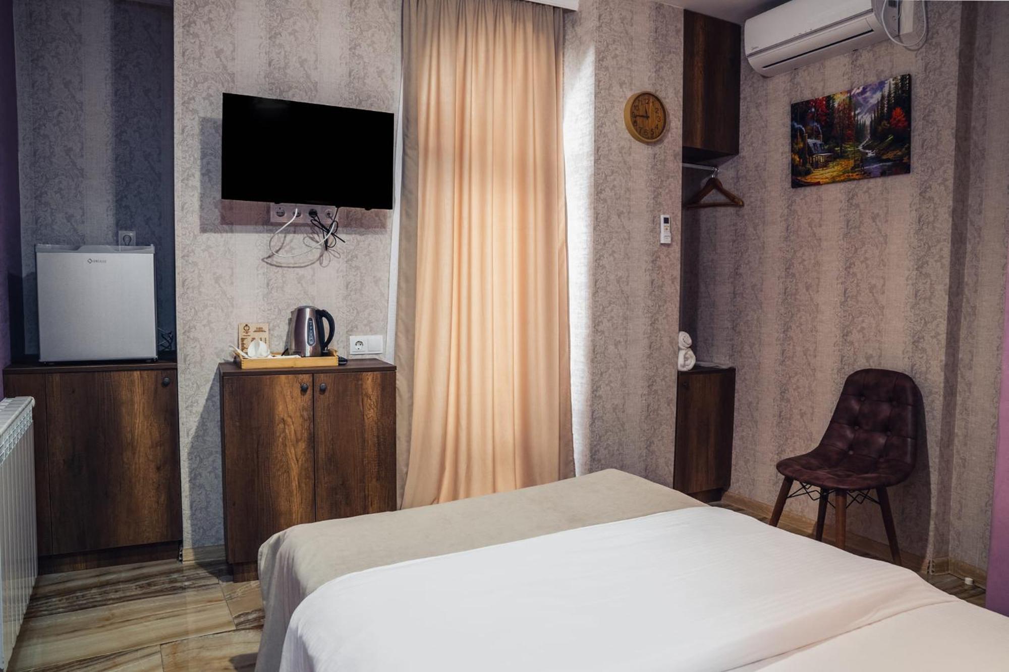 טביליסי Legend Hotel מראה חיצוני תמונה
